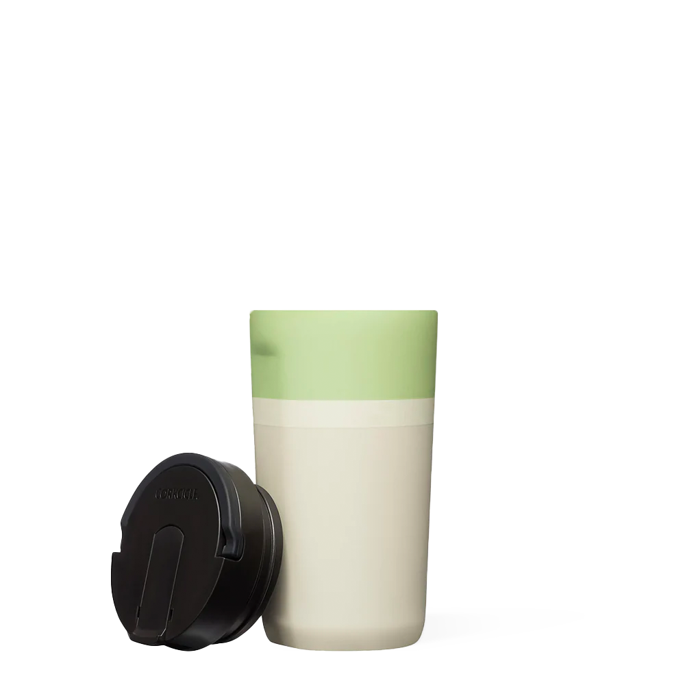 star-warstm-kids-cup-f7 0b29a0bde323--grogu-kids-cup-product-lid-off.png