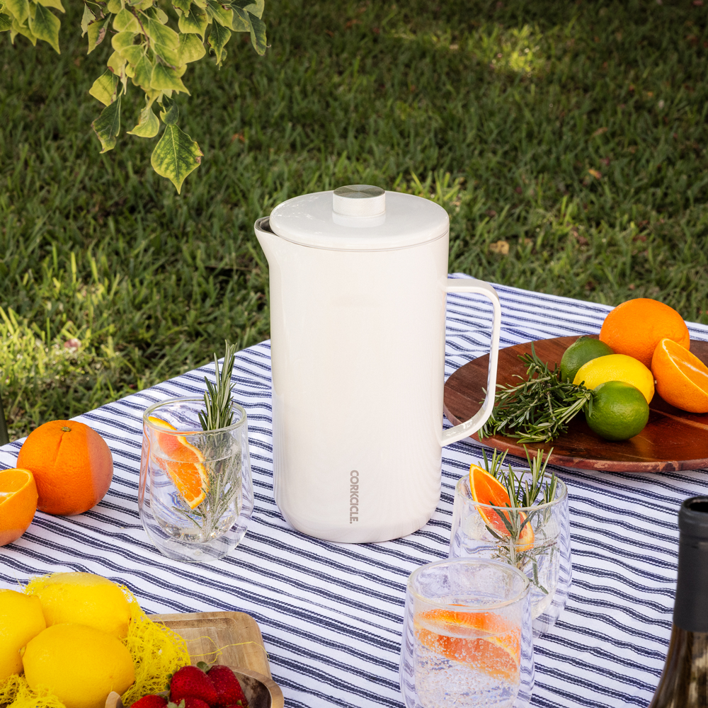 pitcher-p9 OatmilkPitcher_Lifestyle.png